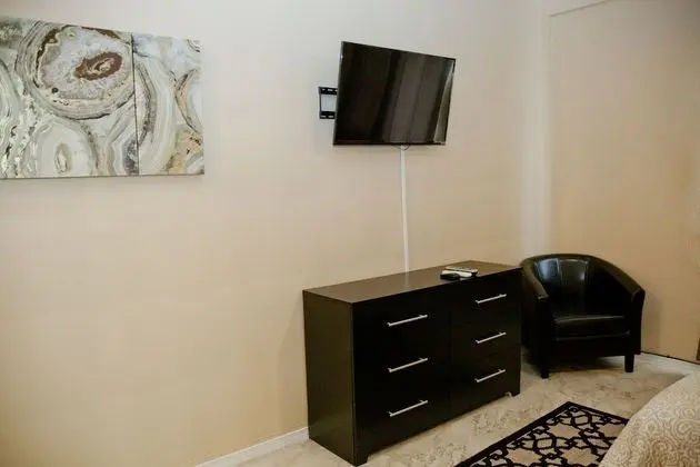 Basic Oda, 1 Büyük (Queen) Boy Yatak