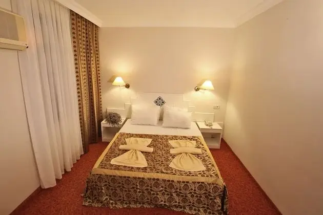 Standard Üç Kişilik Oda