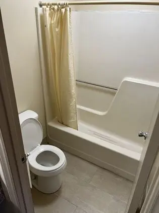 Oda, 1 En Büyük (King) Boy Yatak, Sigara İçilmez, Buzdolabı ve Mikrodalga