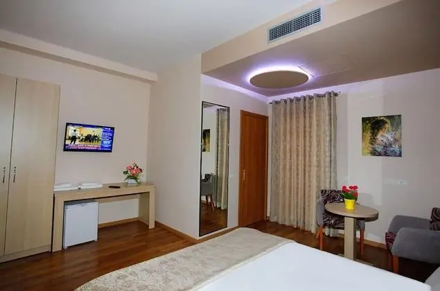 Deluxe Tek Büyük Yataklı Oda, 1 En Büyük (King) Boy Yatak, Bahçe Manzaralı