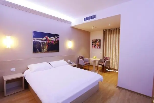 Tek Büyük Yataklı Oda