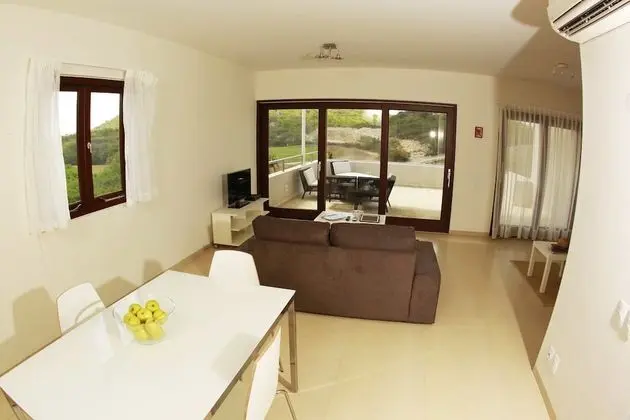 Apart Daire, 1 Yatak Odası, Havuz Kullanımı, Kısmi Deniz Manzarası