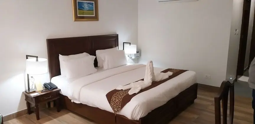 Executive Oda (Queen Bed )