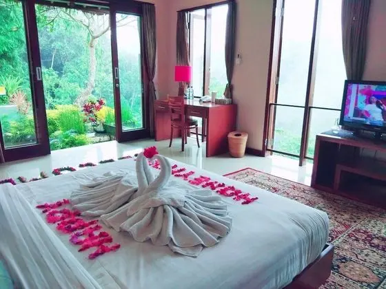 Villa, 3 Yatak Odası, Sigara İçilmez, Havuz Manzaralı