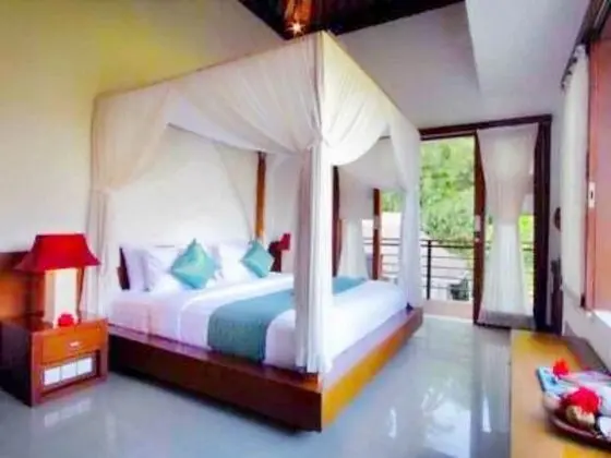 Villa, 3 Yatak Odası, Sigara İçilmez, Havuz Manzaralı