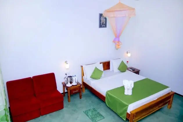 Deluxe Tek Büyük Yataklı Oda, Bahçe Manzaralı, Bahçeli