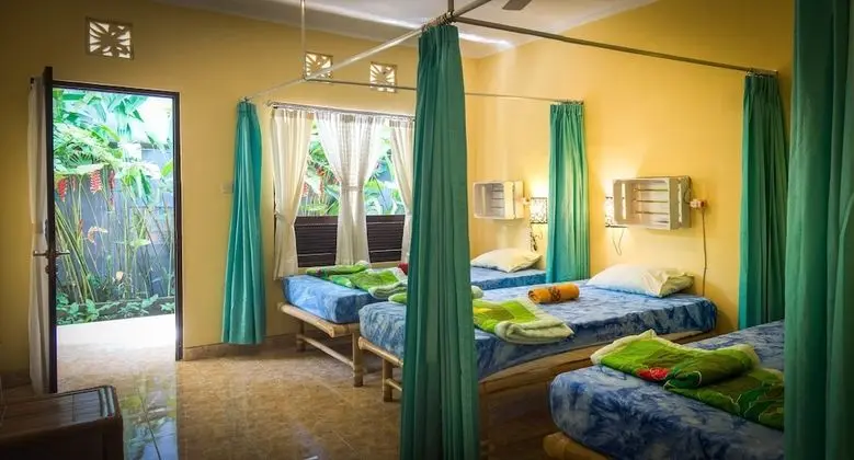 Comfort Üç Kişilik Oda, 3 Tek Kişilik Yatak