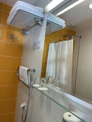 Dört Kişilik Oda