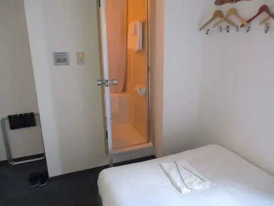 Tek Kişilik Oda, Sigara İçilmez