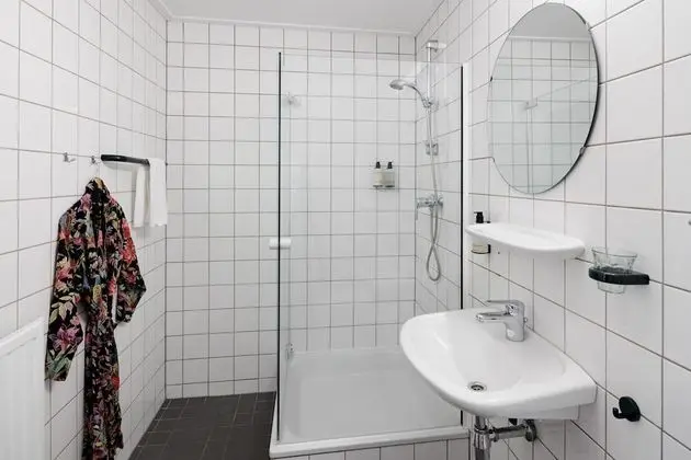 Family Oda, Bahçe Manzaralı