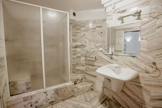 Tek Büyük Yataklı Oda (no lift)