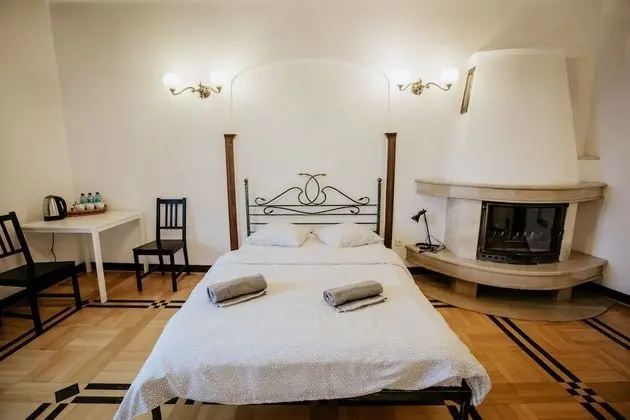 Üç Kişilik Oda, Ortak Banyo (1, no lift)