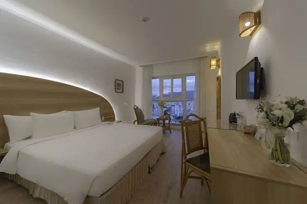 Superior Oda, Şehir Manzaralı