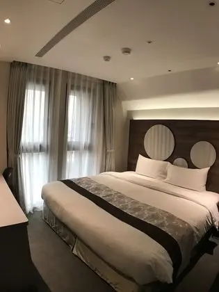 Standard Tek Büyük Yataklı Oda