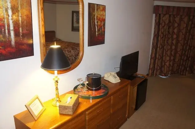 Deluxe Room, 1 Queen Bed - Ski Passes available at property
