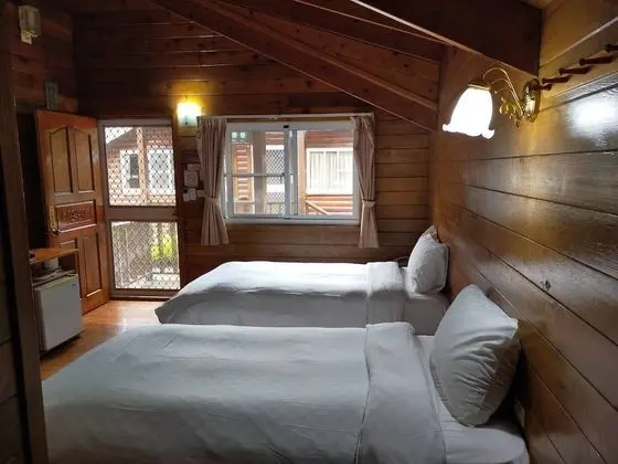 Kulübe, 2 Tek Kişilik Yatak