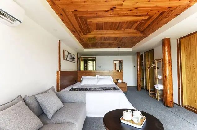 Deluxe Tek Büyük Yataklı Oda, Dağ Manzaralı