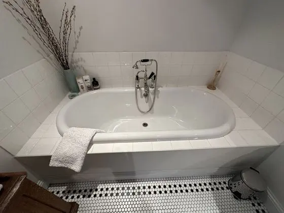 Deluxe Tek Büyük Yataklı Oda, Küvet