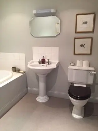Deluxe Tek Büyük Yataklı Oda, Küvet