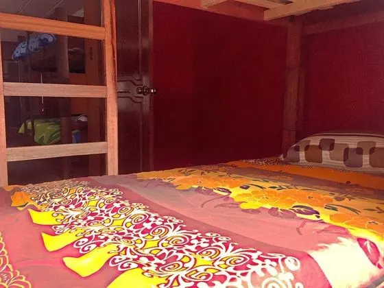 Ortak Ranzalı Oda, Karma Ranzalı Oda, Ortak Banyo (6 people)