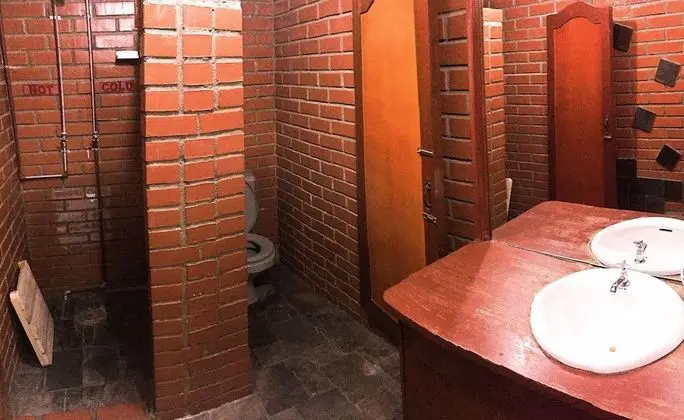 Ortak Ranzalı Oda, Karma Ranzalı Oda, Ortak Banyo (6 people)