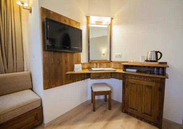 https://imagessl.etstur.com/files/images/hotelImages/TR/51533/l/Greenland-Hotel-Oda-241896.jpg