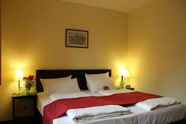 Tek Büyük veya İki Ayrı Yataklı Oda, 2 Tek Kişilik Yatak