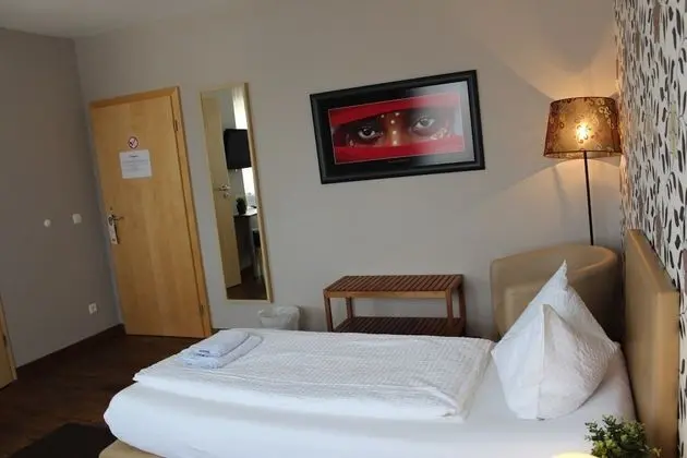 Standard Tek Büyük Yataklı Oda