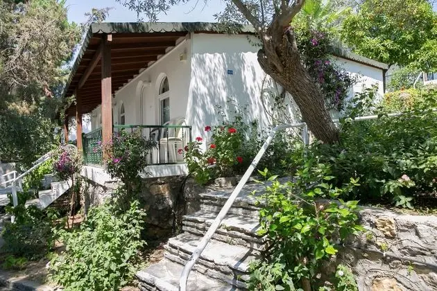 https://imagessl.etstur.com/files/images/hotelImages/TR/53980/l/Bodrum-Greenport-Genel-286517.jpg