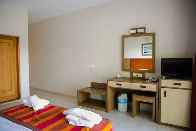 https://imagessl.etstur.com/files/images/hotelImages/TR/53980/l/Bodrum-Greenport-Oda-243522.jpg