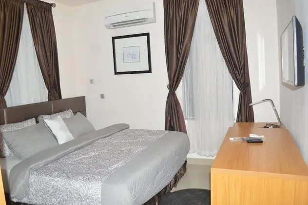 Deluxe Tek Büyük Yataklı Oda