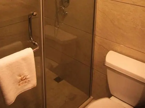 Standard Oda, 1 En Büyük (King) Boy Yatak, Manzaralı
