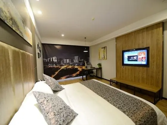 Deluxe Tek Büyük Yataklı Oda