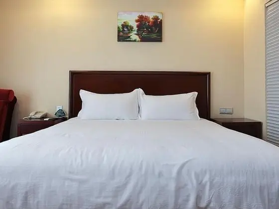 Deluxe Oda, 1 En Büyük (King) Boy Yatak