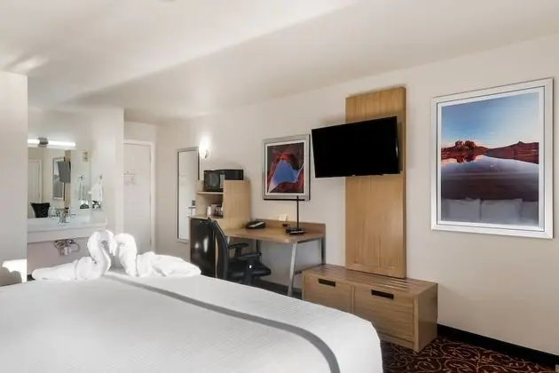 Standard Room, 1 King Bed
