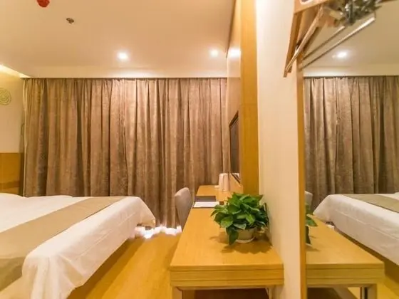 Business Tek Büyük Yataklı Oda