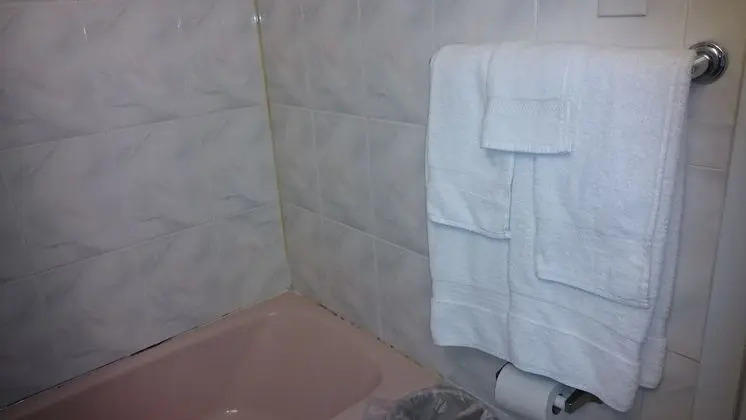Oda, 2 Çift Kişilik Yatak, Sigara İçilmez, Buzdolabı ve Mikrodalga