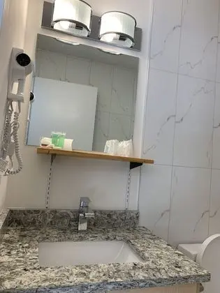 Basic Oda, 2 Çift Kişilik Yatak, Küçük Mutfak