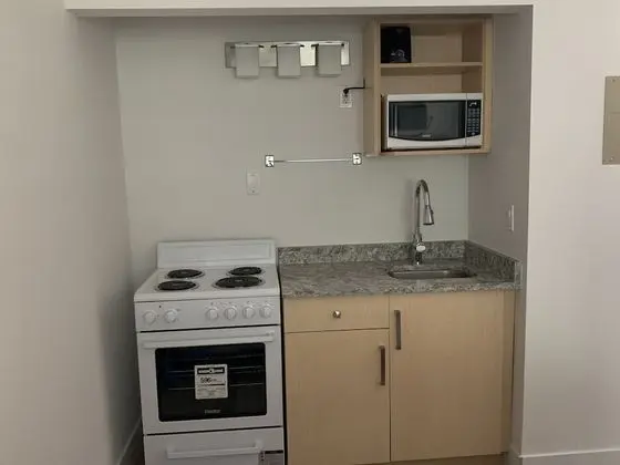 Basic Oda, 2 Çift Kişilik Yatak, Küçük Mutfak