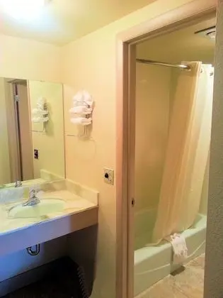 Deluxe Oda, 2 Büyük (Queen) Boy Yatak, Sigara İçilmez