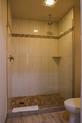 Premium Oda, 1 Büyük (Queen) Boy Yatak, Sigara İçilmez