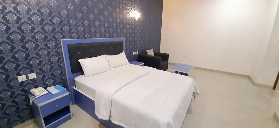 Standard Tek Büyük Yataklı Oda