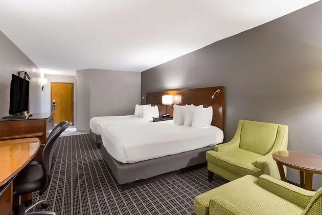 Standard Oda, 2 Büyük (Queen) Boy Yatak, Sigara İçilmez, Buzdolabı (Pet Friendly)