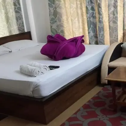 Luxury Oda