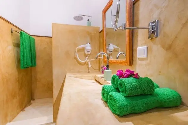 Studio Apartment, No Pool