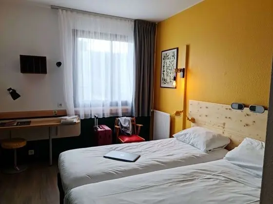 Oda, 2 Tek Kişilik Yatak (Pop)