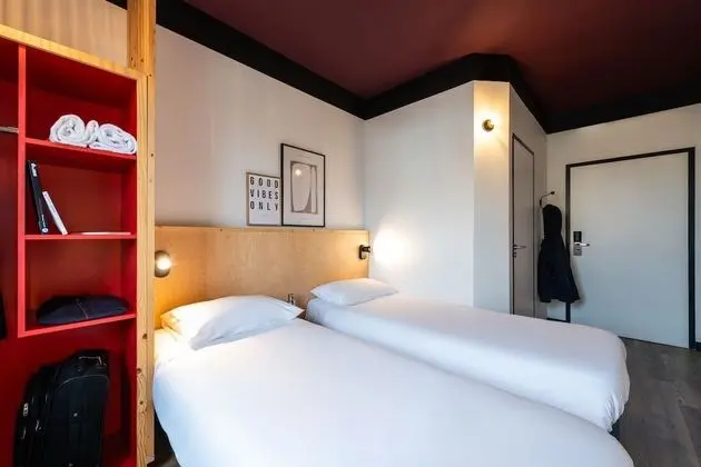 Oda, 2 Tek Kişilik Yatak