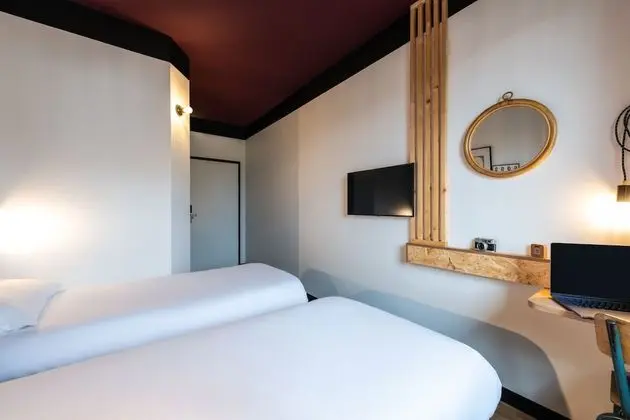 Oda, 2 Tek Kişilik Yatak