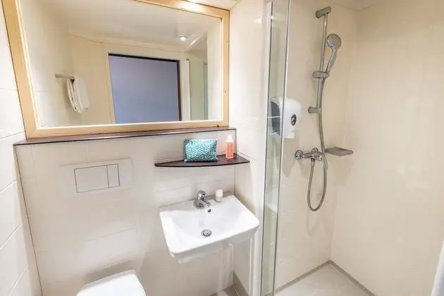 Oda, 2 Tek Kişilik Yatak