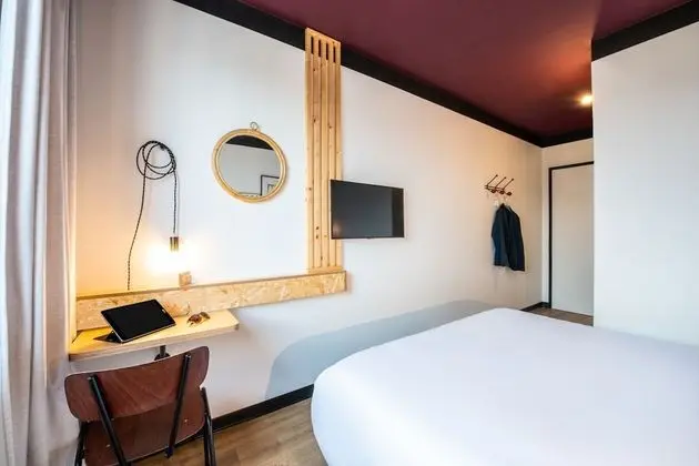 Tek Büyük Yataklı Oda, 1 Çift Kişilik Yatak